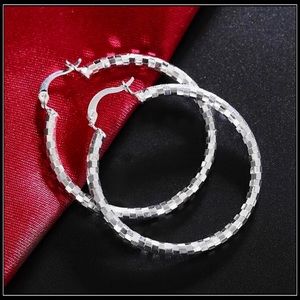 925 Sterling Silver Textured Round Beveled Hoop Earrings